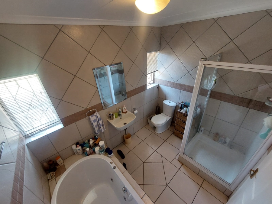 3 Bedroom Property for Sale in President Park Gauteng