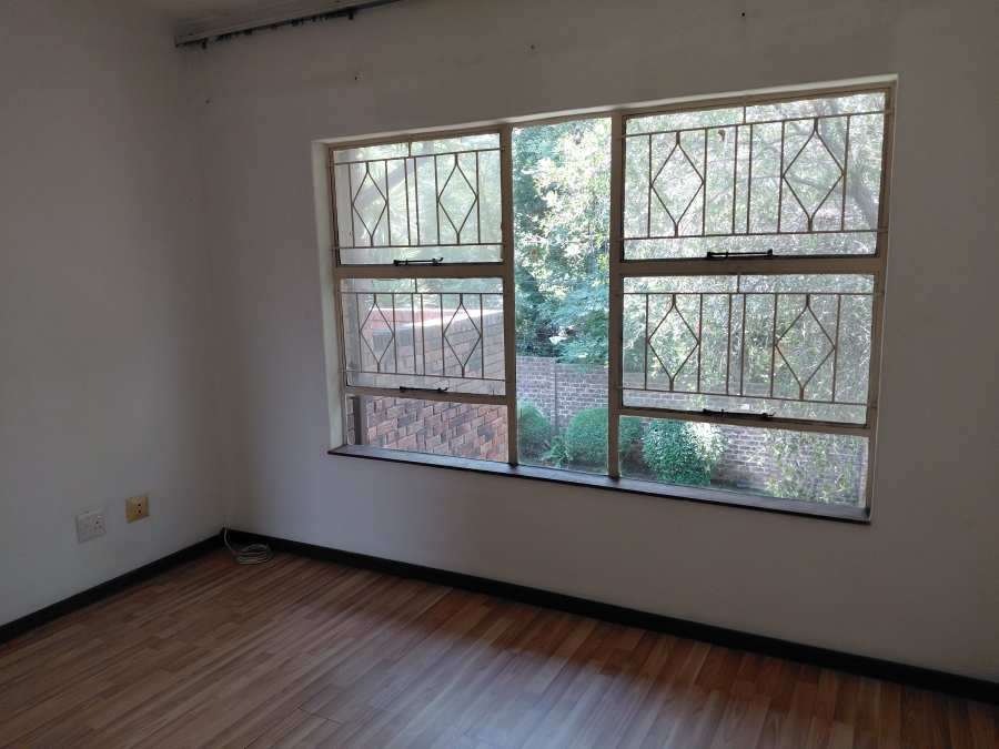 To Let 2 Bedroom Property for Rent in Buccleuch Gauteng