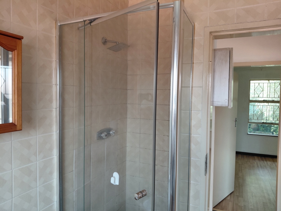 To Let 2 Bedroom Property for Rent in Buccleuch Gauteng