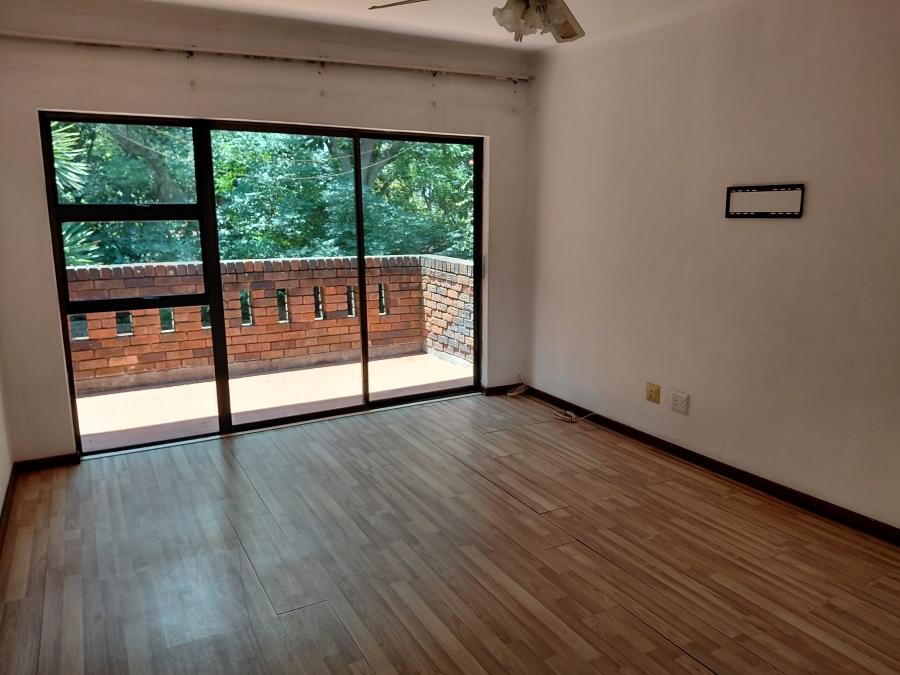 To Let 2 Bedroom Property for Rent in Buccleuch Gauteng