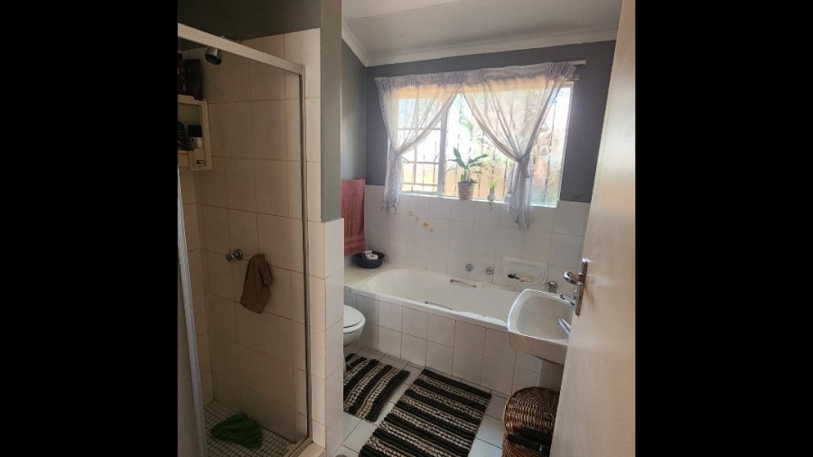 3 Bedroom Property for Sale in Doornpoort Gauteng
