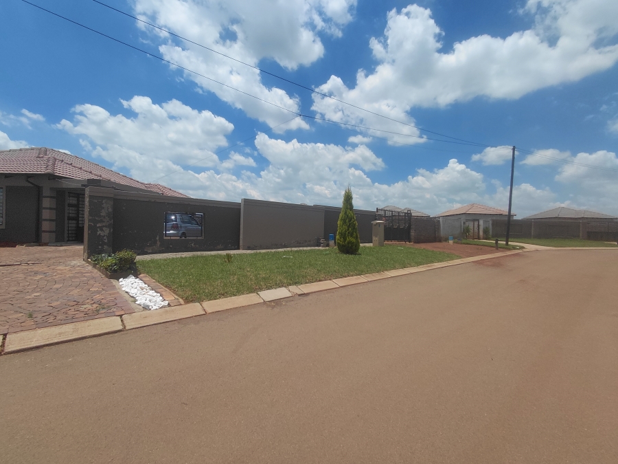 3 Bedroom Property for Sale in West Rand A H Gauteng