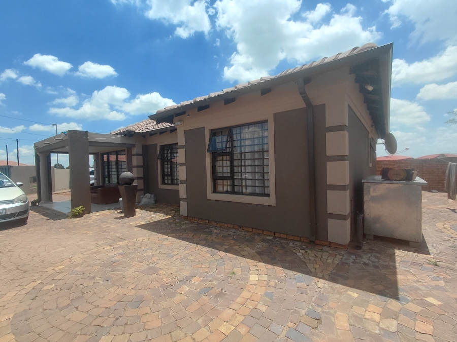 3 Bedroom Property for Sale in West Rand A H Gauteng