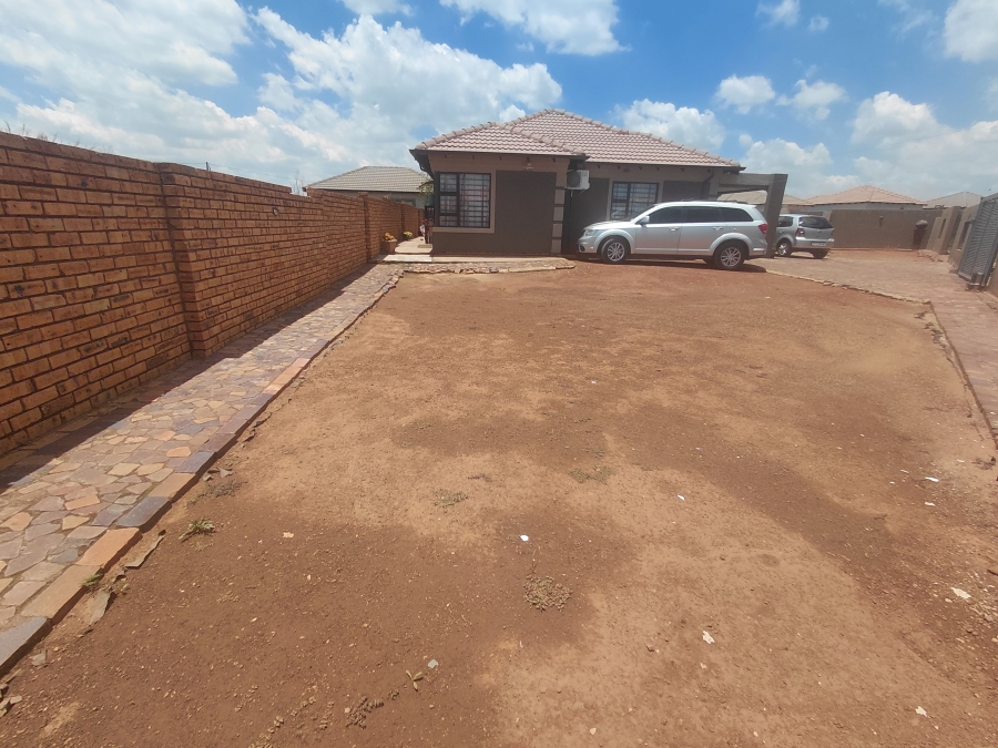 3 Bedroom Property for Sale in West Rand A H Gauteng