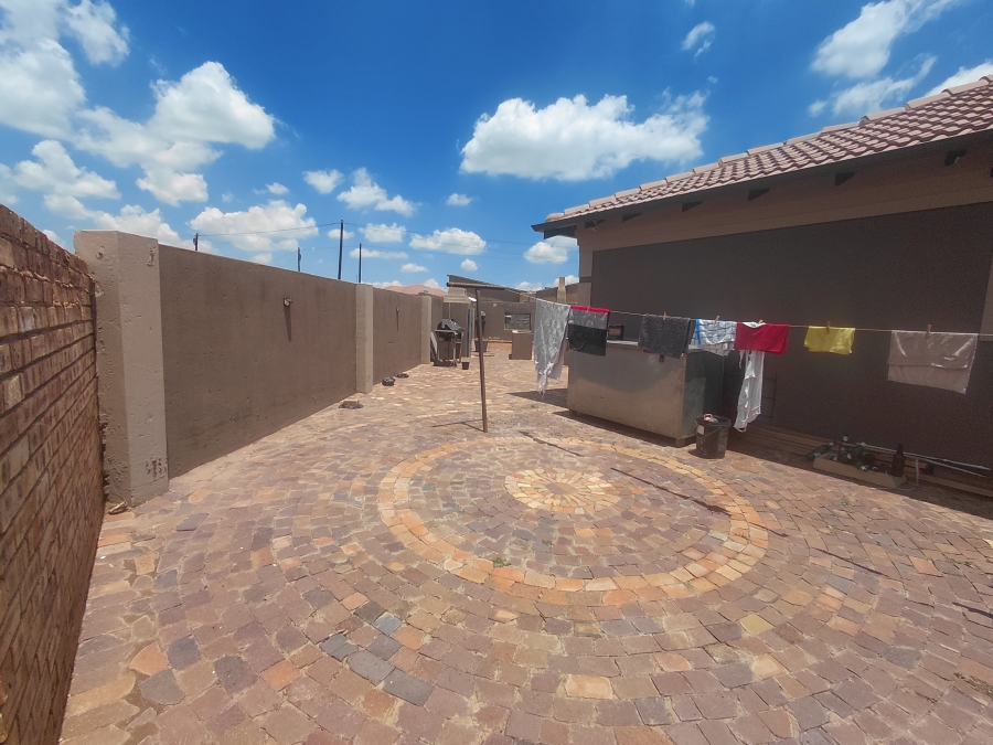 3 Bedroom Property for Sale in West Rand A H Gauteng