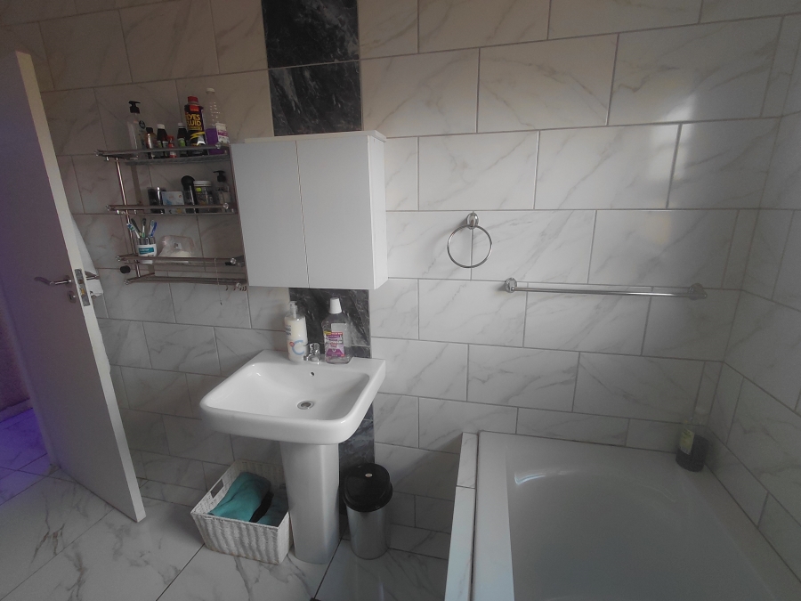 3 Bedroom Property for Sale in West Rand A H Gauteng