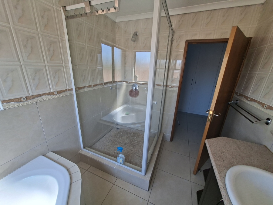 4 Bedroom Property for Sale in Sunward Park Gauteng