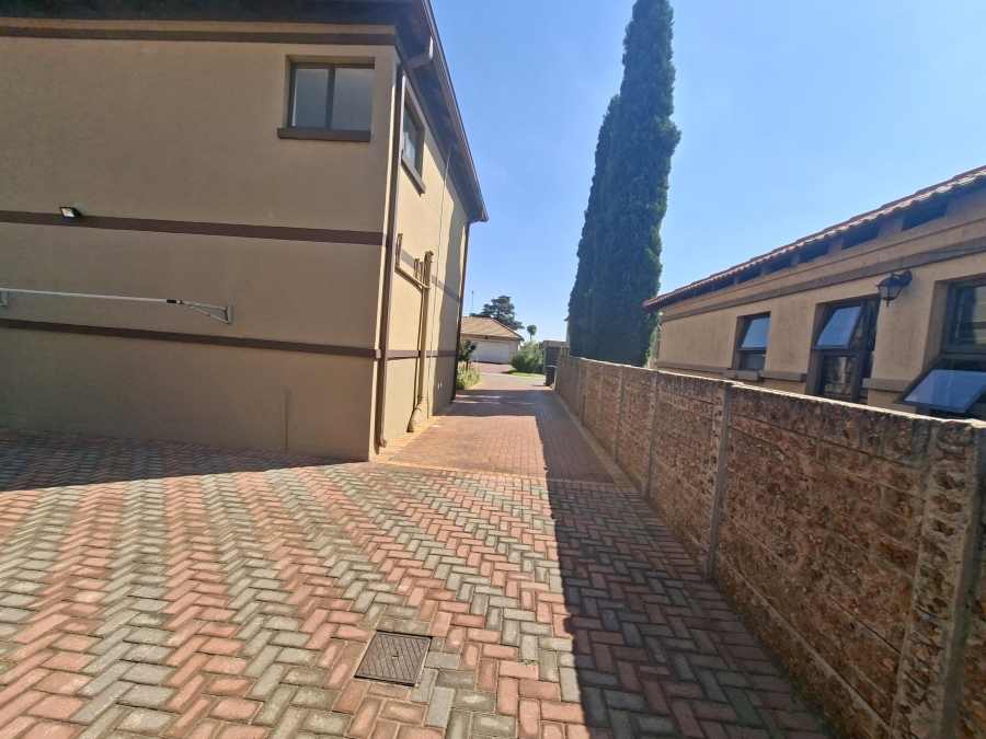4 Bedroom Property for Sale in Sunward Park Gauteng