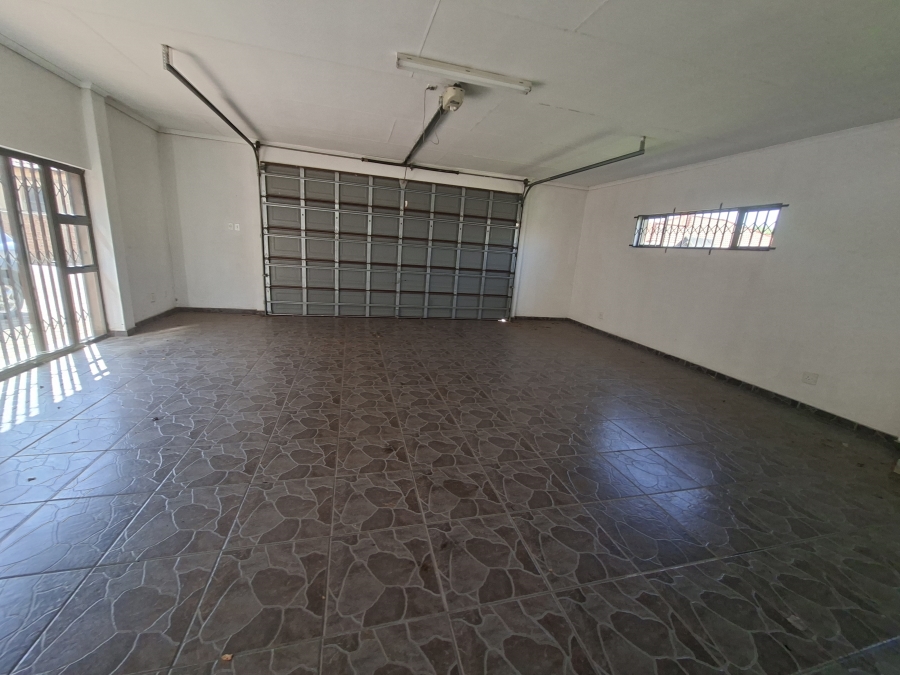 4 Bedroom Property for Sale in Sunward Park Gauteng