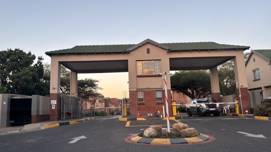 2 Bedroom Property for Sale in Terenure Gauteng