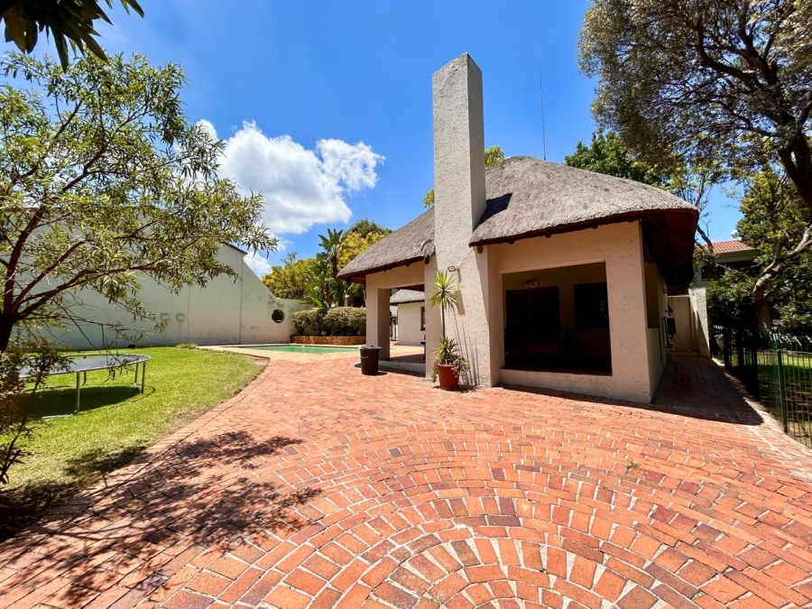 To Let 2 Bedroom Property for Rent in Sunninghill Gauteng