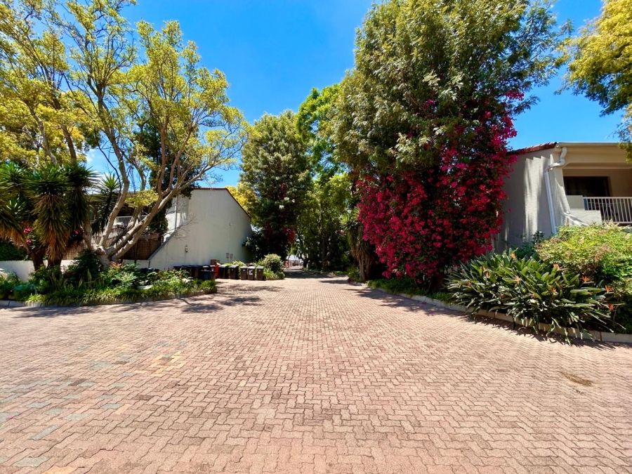 To Let 2 Bedroom Property for Rent in Sunninghill Gauteng