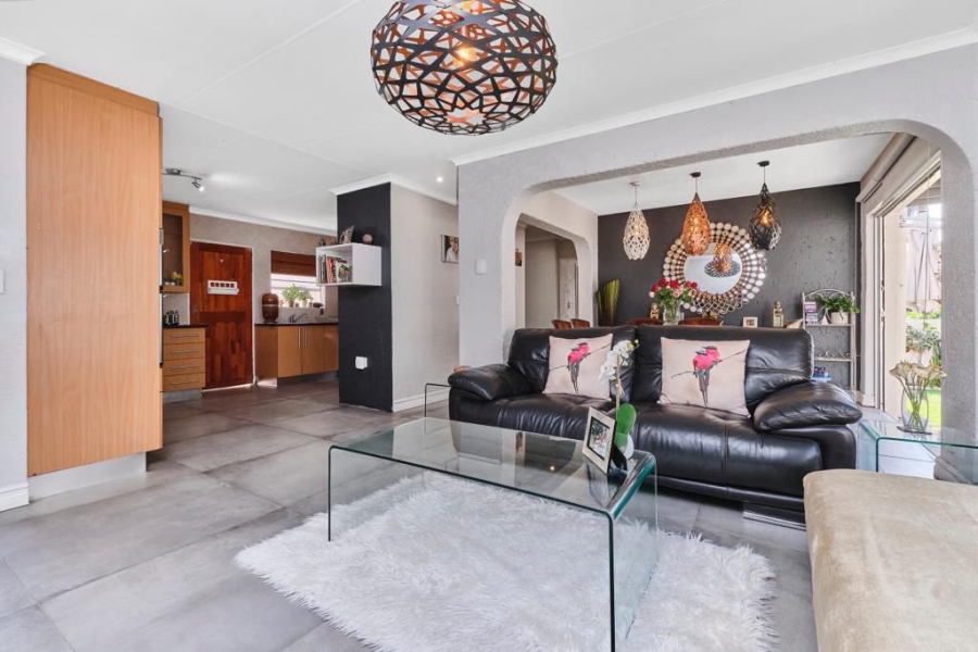 To Let 2 Bedroom Property for Rent in Morningside Gauteng