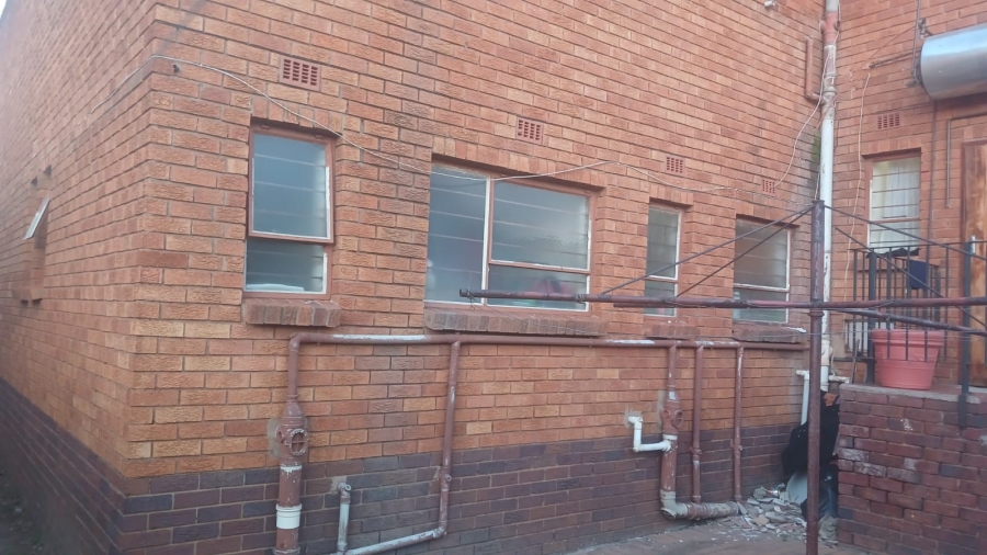 18 Bedroom Property for Sale in Hospital View Gauteng