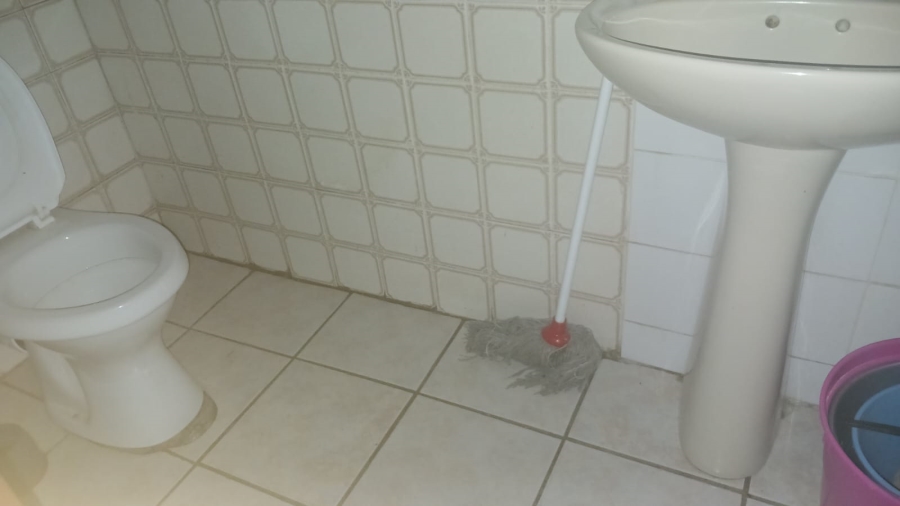 18 Bedroom Property for Sale in Hospital View Gauteng