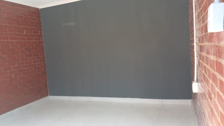 7 Bedroom Property for Sale in Tembisa Central Gauteng