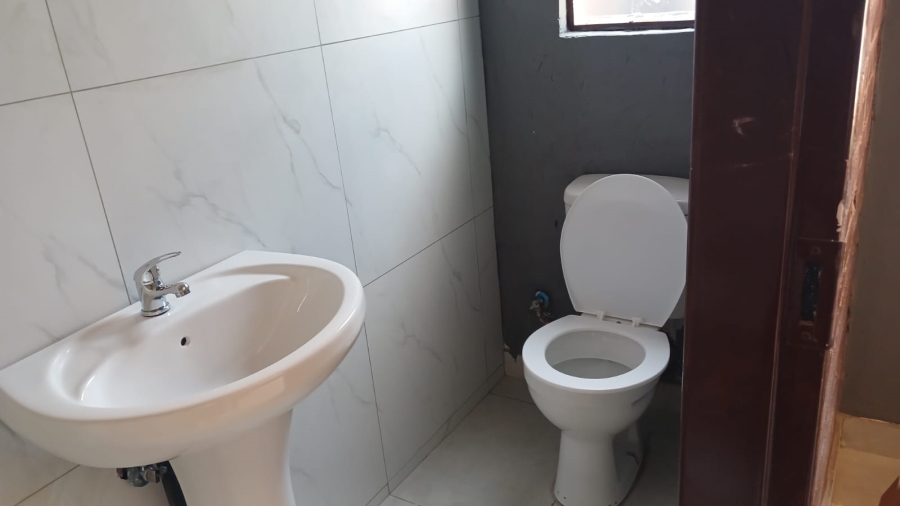 7 Bedroom Property for Sale in Tembisa Central Gauteng