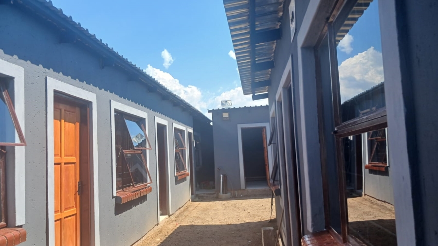 7 Bedroom Property for Sale in Tembisa Central Gauteng