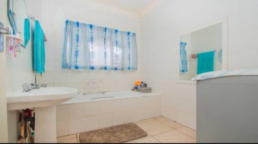 2 Bedroom Property for Sale in Florida Gauteng