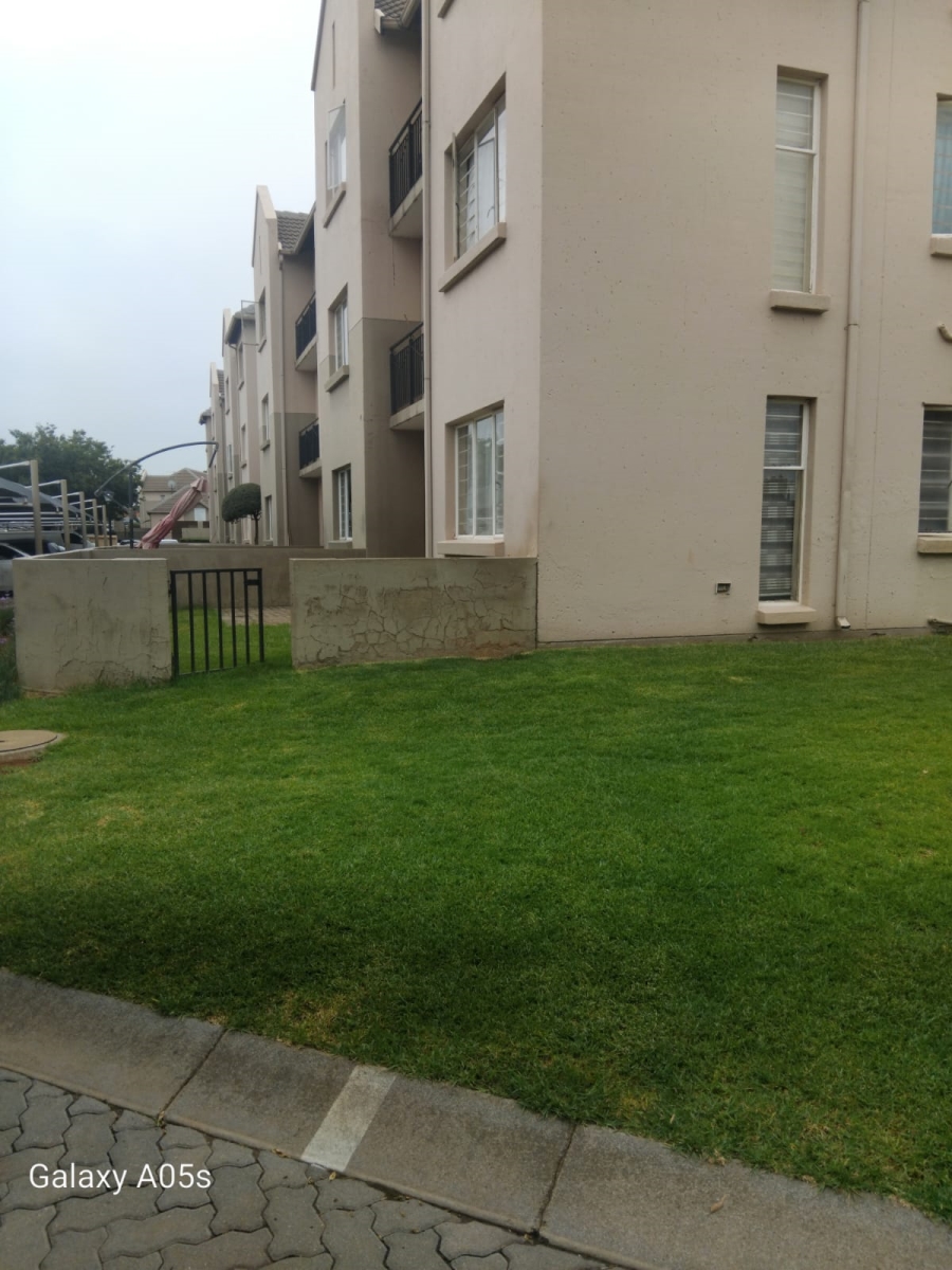 2 Bedroom Property for Sale in Klippoortje Gauteng