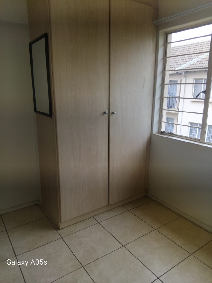 2 Bedroom Property for Sale in Klippoortje Gauteng
