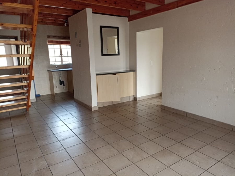To Let 2 Bedroom Property for Rent in Erand Gardens Gauteng