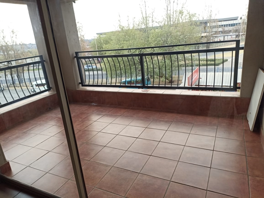 To Let 2 Bedroom Property for Rent in Erand Gardens Gauteng