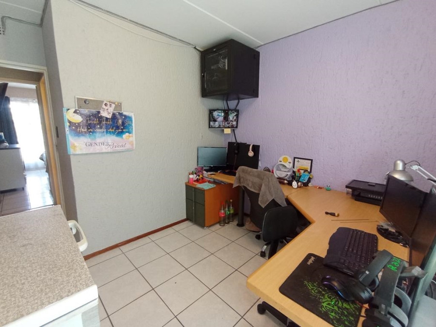 2 Bedroom Property for Sale in Winchester Hills Gauteng