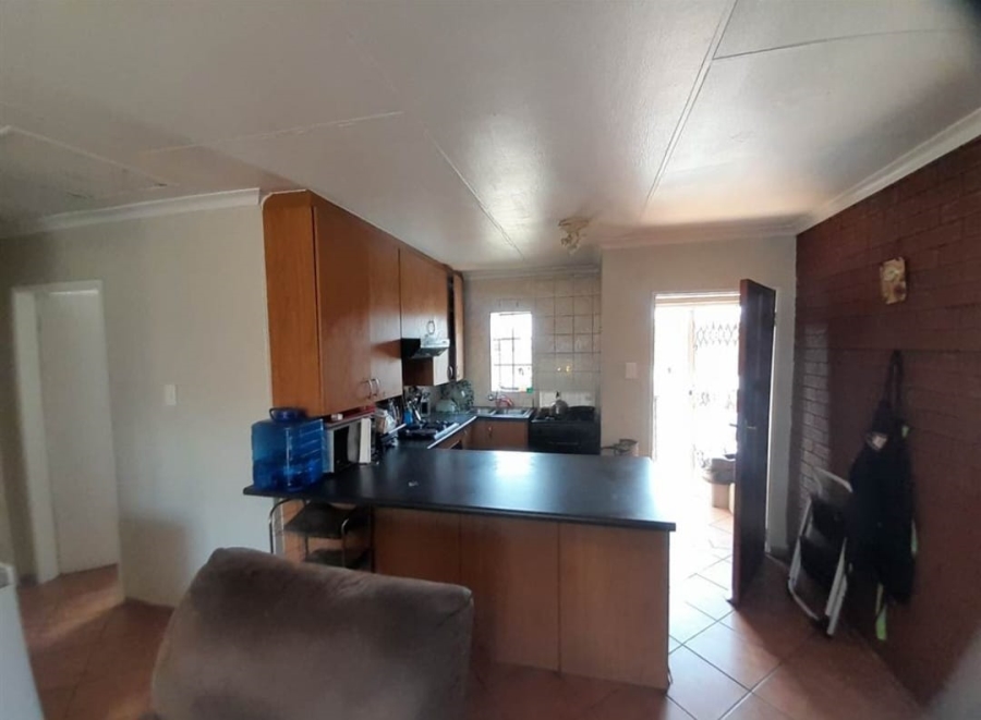 2 Bedroom Property for Sale in Ravensklip Gauteng
