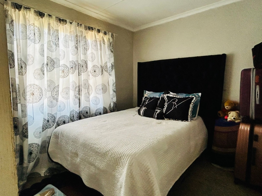2 Bedroom Property for Sale in New Payneville Gauteng