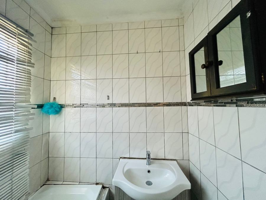 2 Bedroom Property for Sale in New Payneville Gauteng