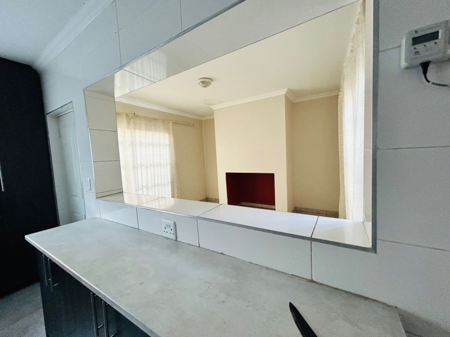 3 Bedroom Property for Sale in Strubenvale Gauteng