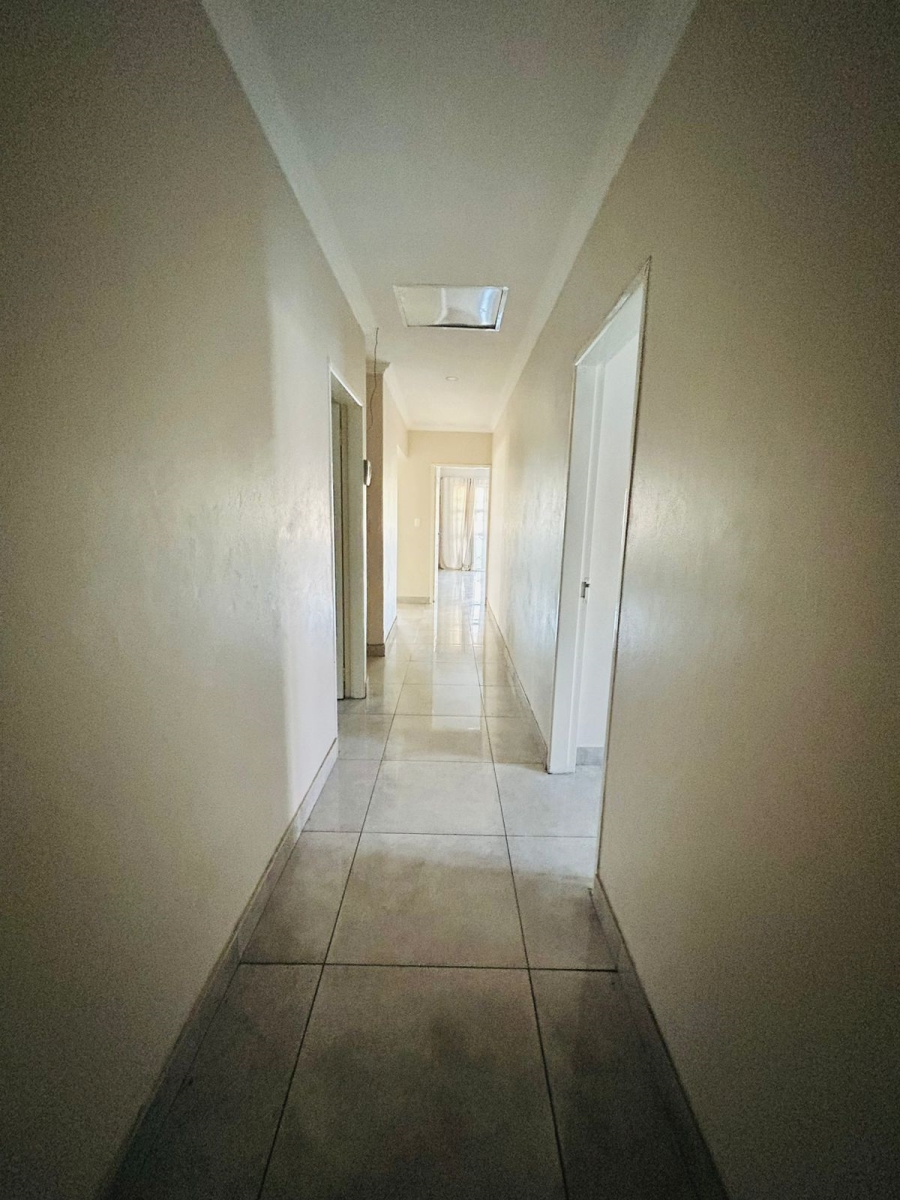 3 Bedroom Property for Sale in Strubenvale Gauteng