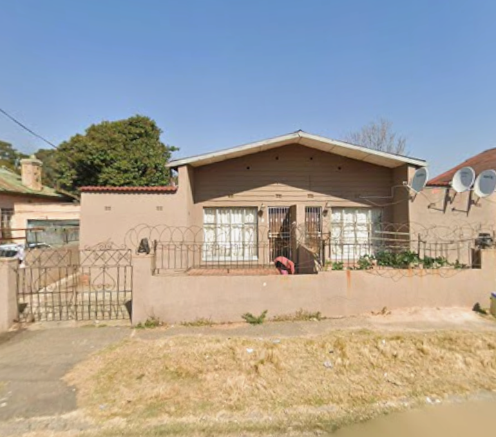 6 Bedroom Property for Sale in La Rochelle Gauteng