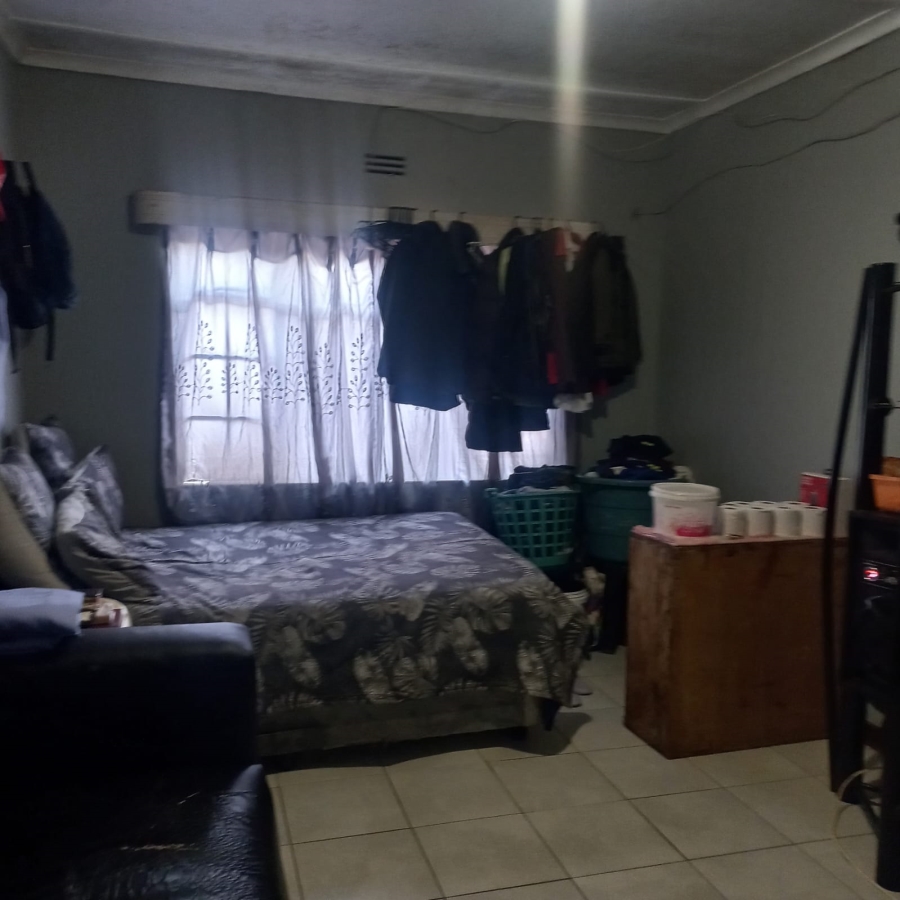6 Bedroom Property for Sale in La Rochelle Gauteng