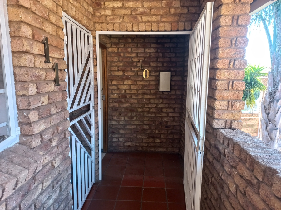 3 Bedroom Property for Sale in Glenvista Gauteng
