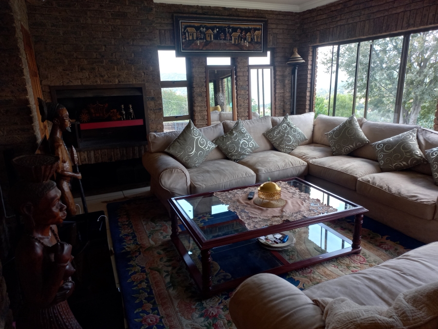 5 Bedroom Property for Sale in Mondeor Gauteng