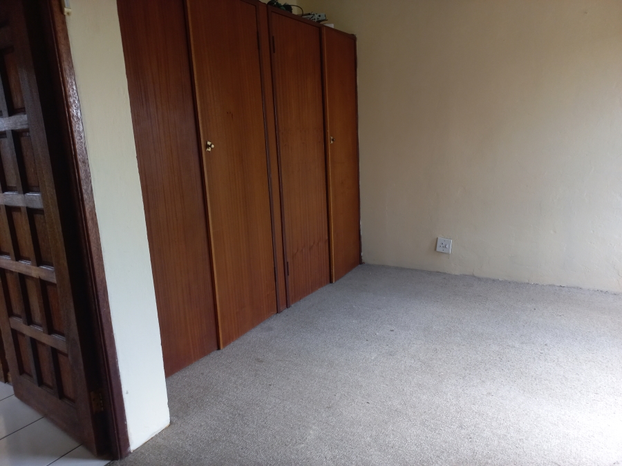 5 Bedroom Property for Sale in Mondeor Gauteng