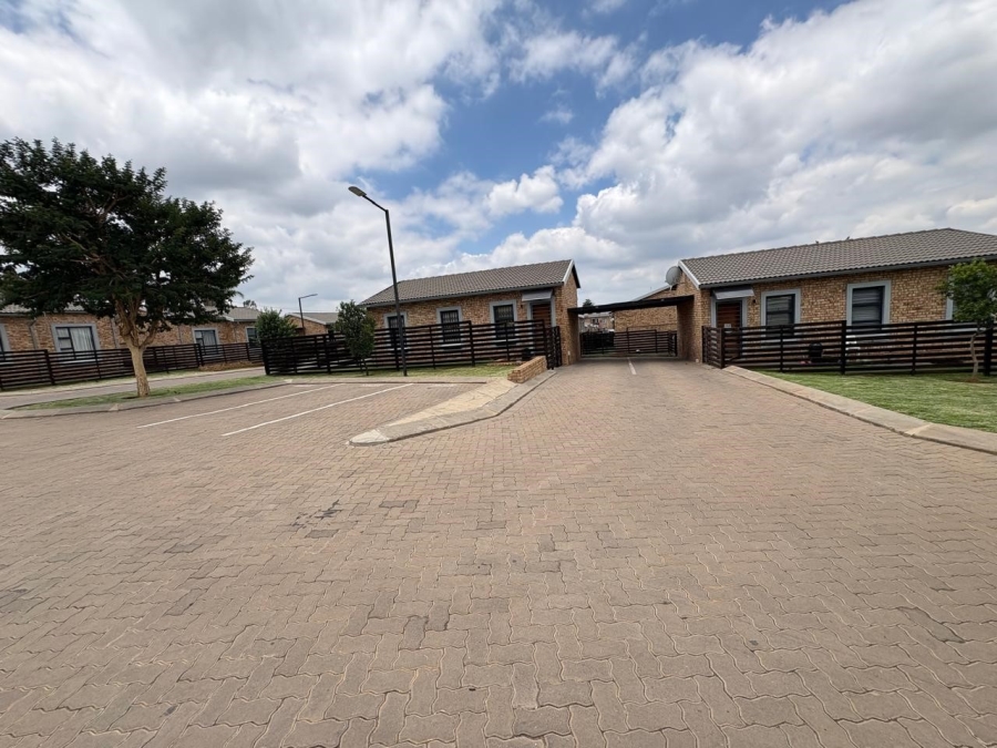 3 Bedroom Property for Sale in Groblerpark Gauteng