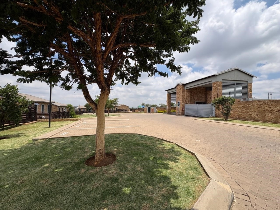 3 Bedroom Property for Sale in Groblerpark Gauteng