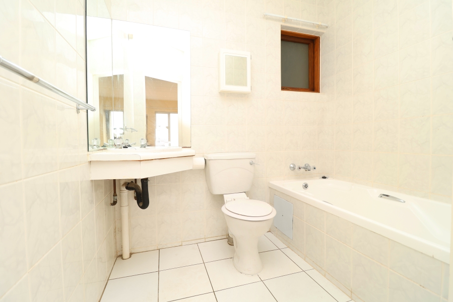 2 Bedroom Property for Sale in Northcliff Gauteng