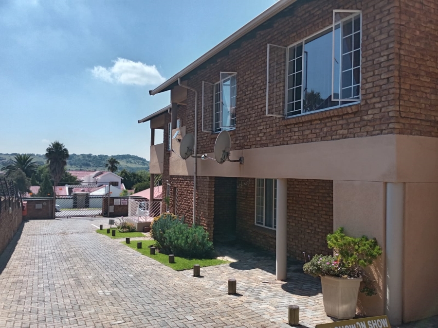 3 Bedroom Property for Sale in Glenvista Gauteng