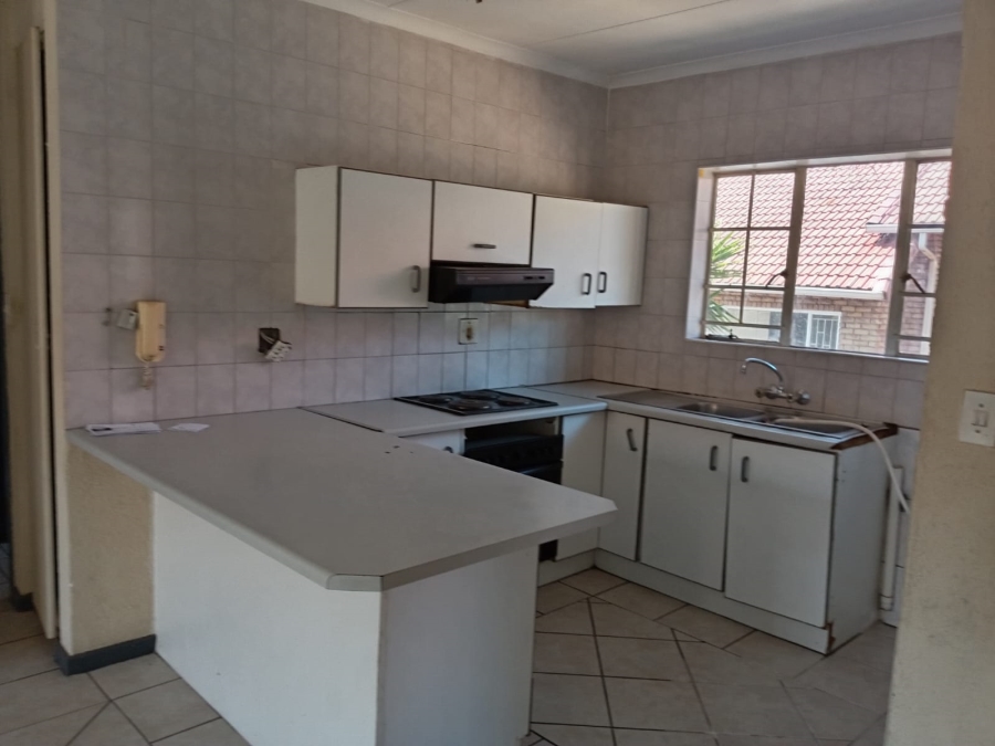 3 Bedroom Property for Sale in Glenvista Gauteng
