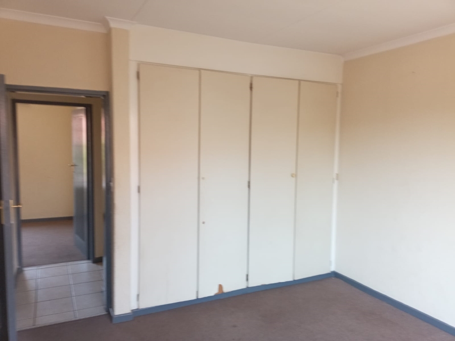 3 Bedroom Property for Sale in Glenvista Gauteng