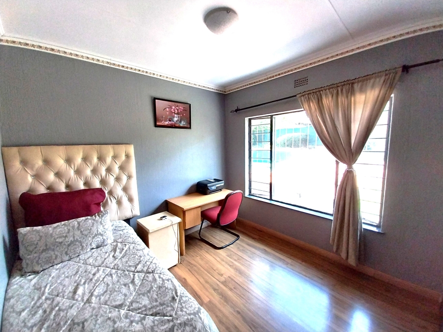 3 Bedroom Property for Sale in Brackendowns Gauteng