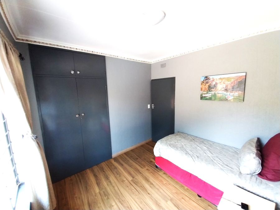 3 Bedroom Property for Sale in Brackendowns Gauteng