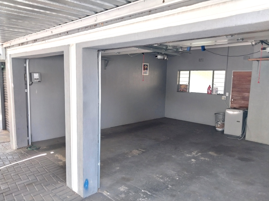 3 Bedroom Property for Sale in Brackendowns Gauteng