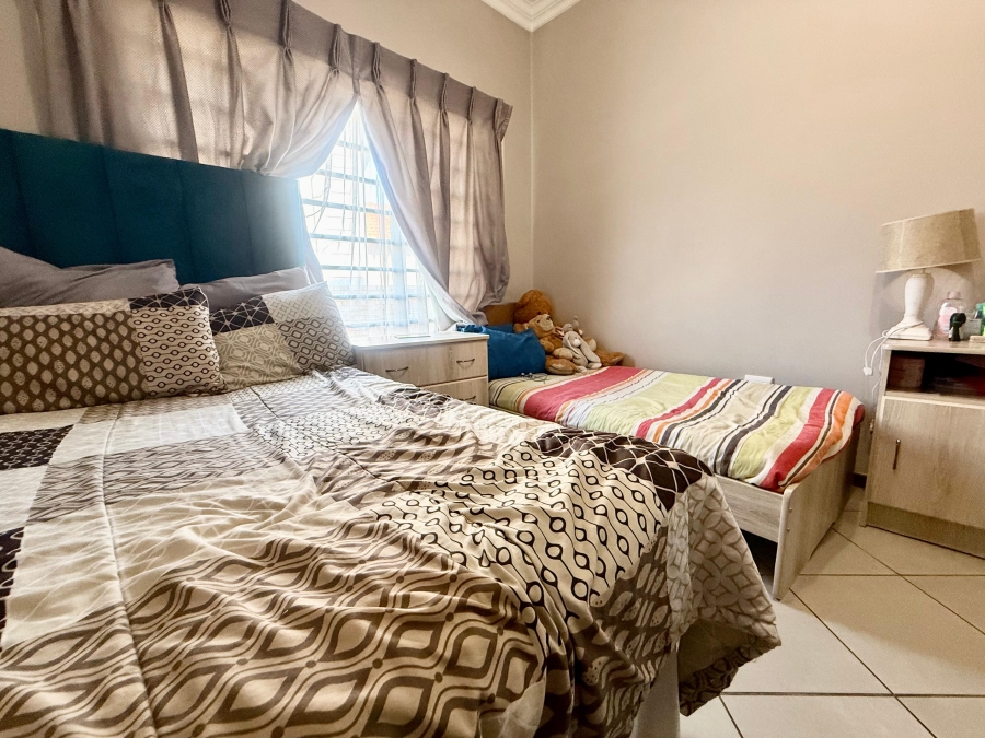 3 Bedroom Property for Sale in Monavoni Gauteng