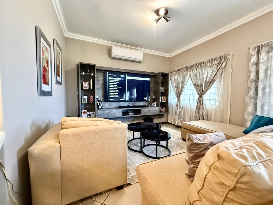 3 Bedroom Property for Sale in Monavoni Gauteng