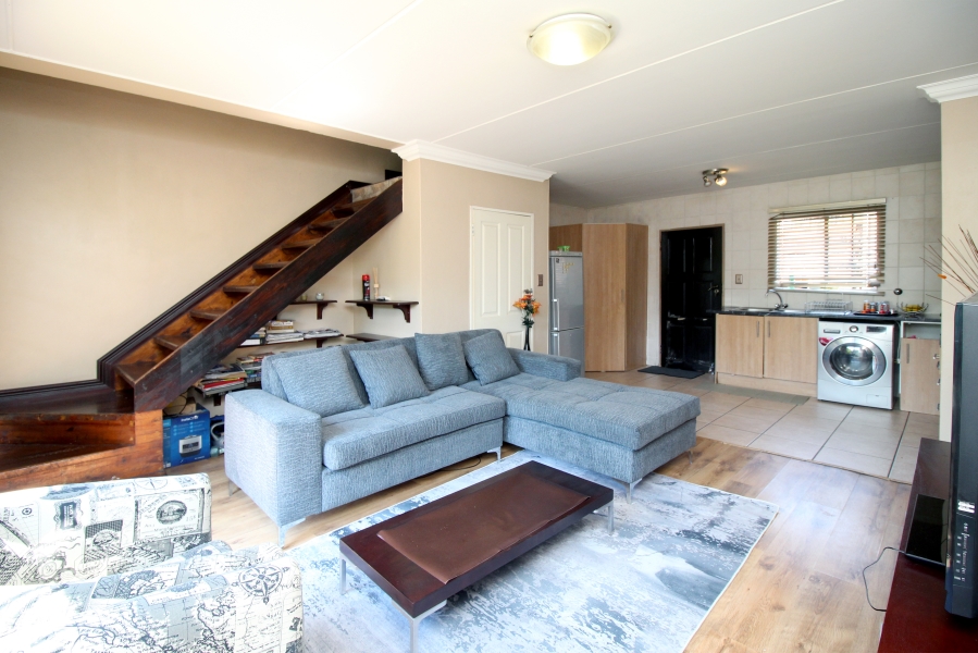 2 Bedroom Property for Sale in Sonneglans Gauteng